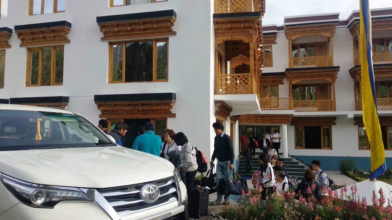 Готель Hunder Residency Лех Екстер'єр фото